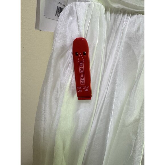 V-neckline Alluring Midi Dress by Mac Duggal 70165 Size 6 (See model pictures) - Picture 7 of 10